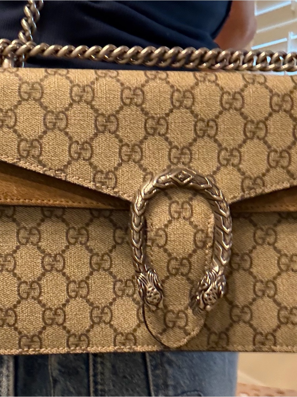 Gucci Beige GG Supreme Dionysus Shoulder Bag with Gold Hardware - Picture 2 of 13